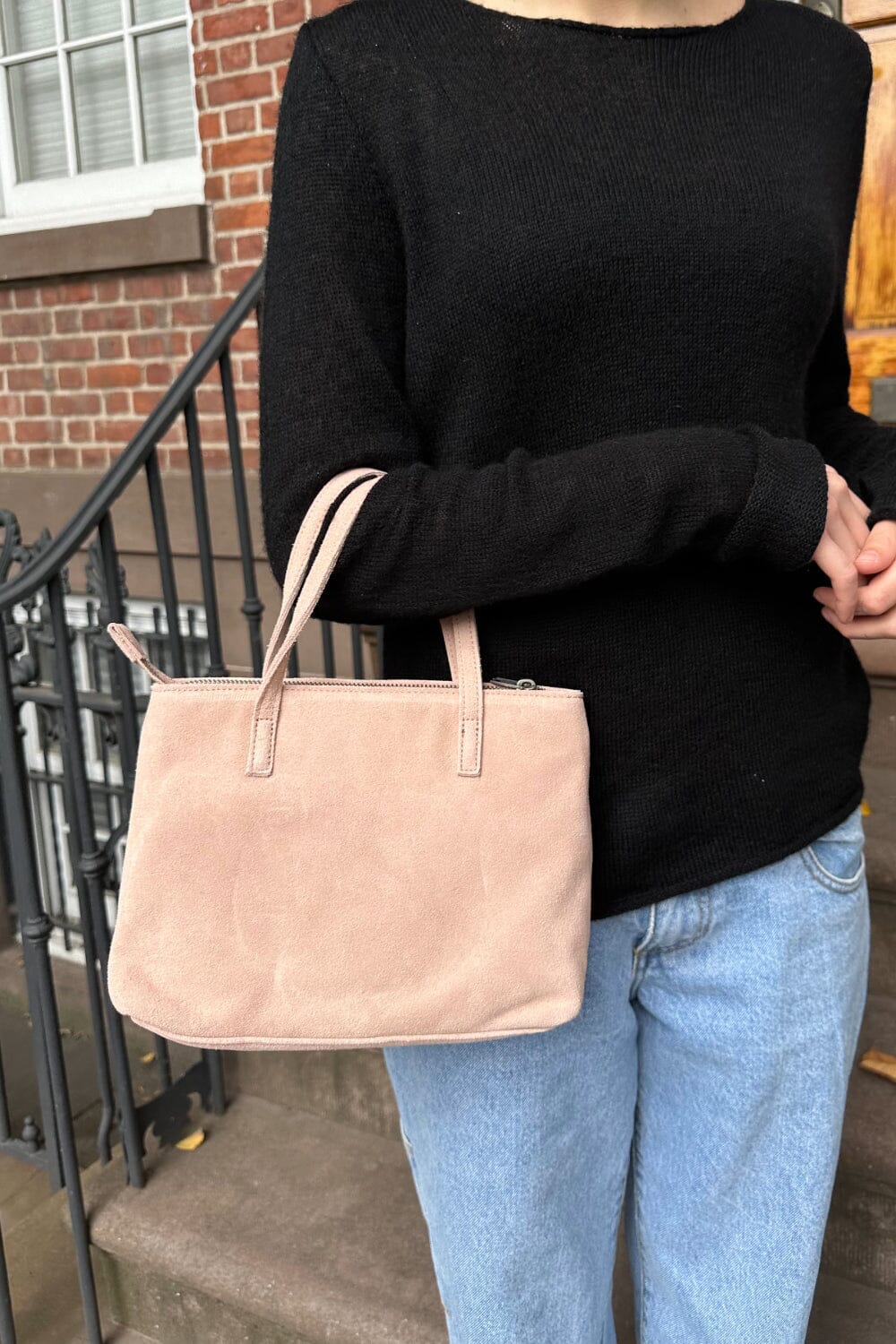 Stylish Top Handle Handbag for Everyday Use
