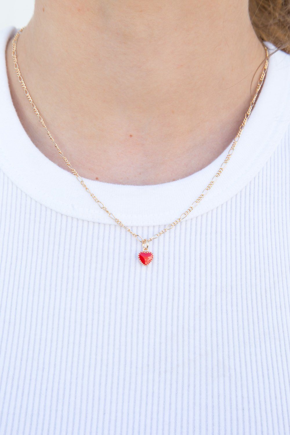 Elegant Red Heart Pendant Necklace