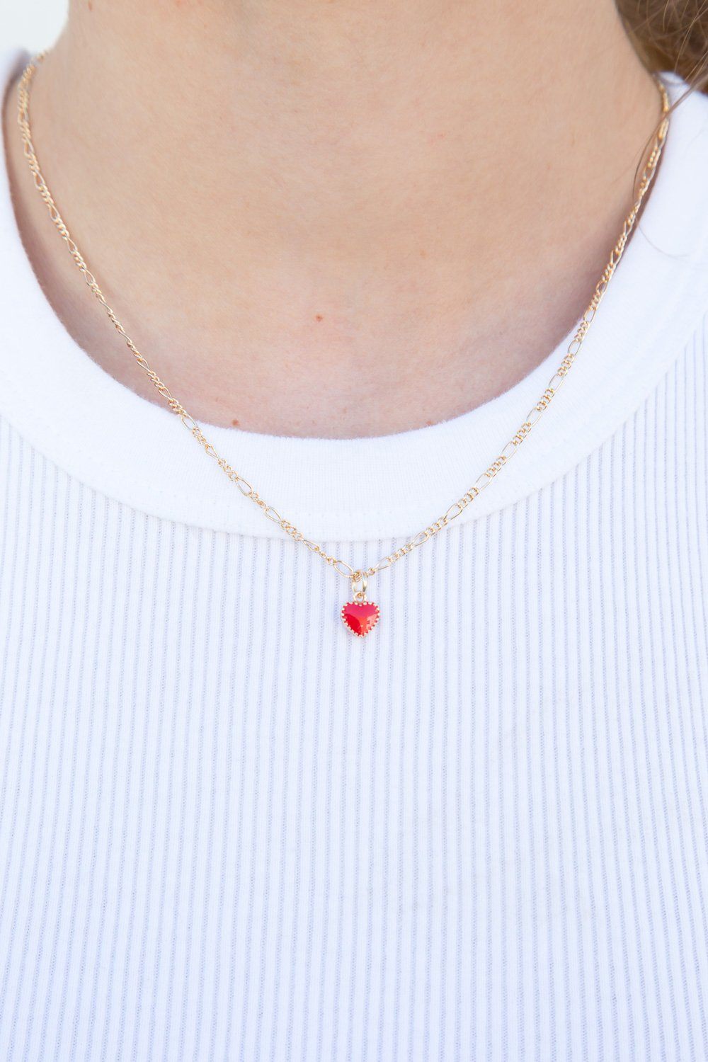 Elegant Red Heart Pendant Necklace