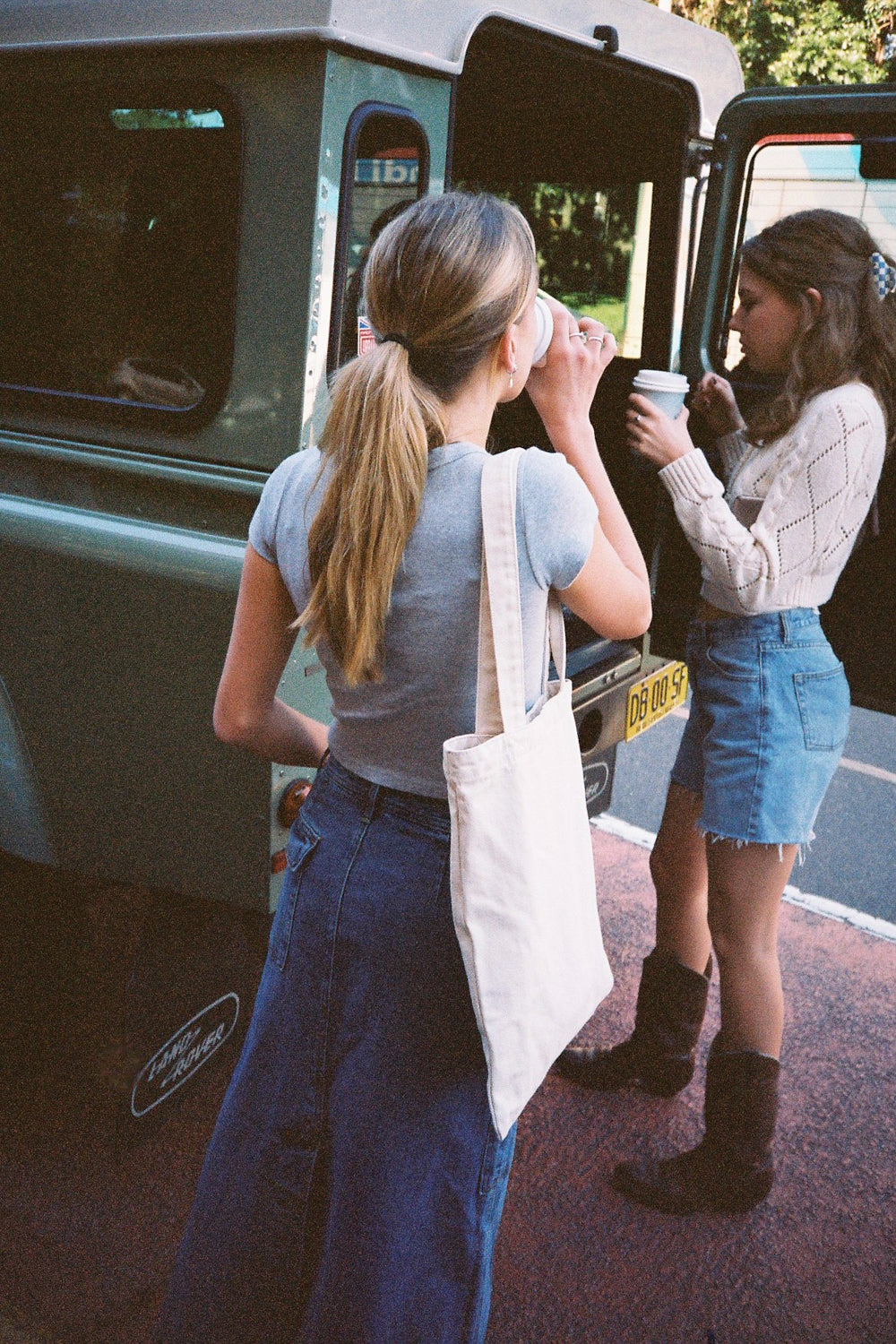 Stylish Canvas Tote Bag for Everyday Use